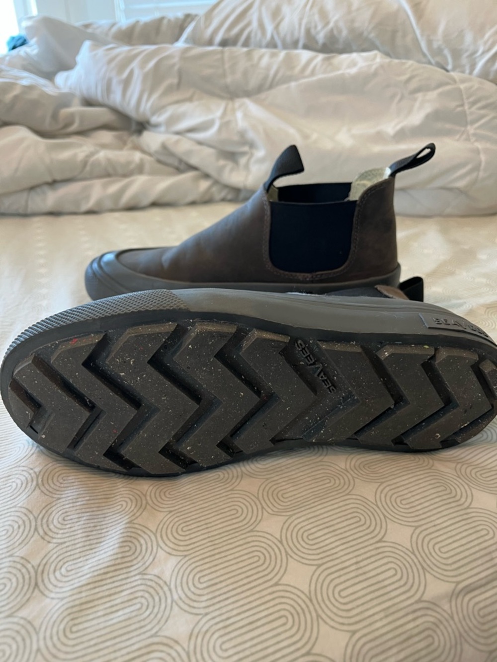 SeaVees gray women’s Ballard Boots pull on - Picture 2 of 5
